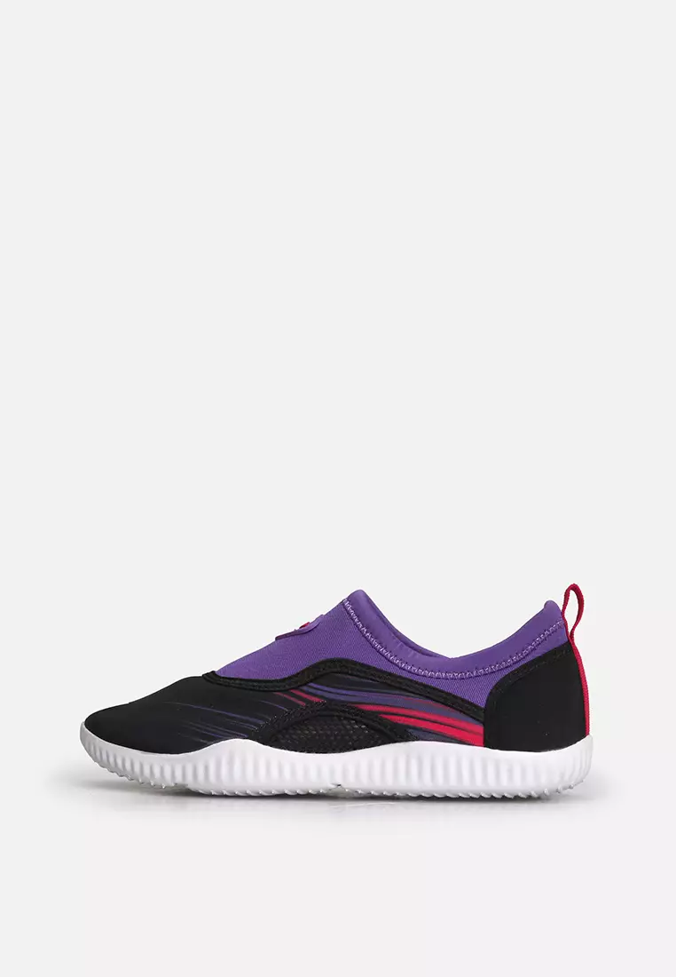 World balance discount aqua shoes