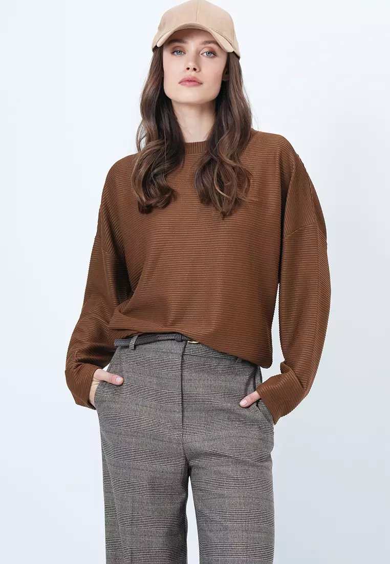 Crew Neck Batwing Sleeves Sweatshirt