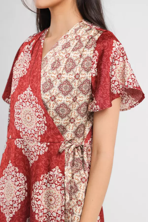 MINIMAL - Juwita - Dress Satin Motif Batik - Red Colour Red