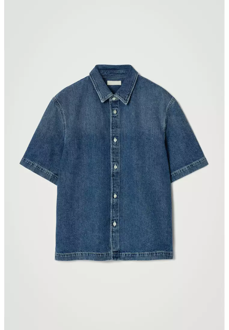 LIGHTWEIGHT SHORT-SLEEVED DENIM SHIRT