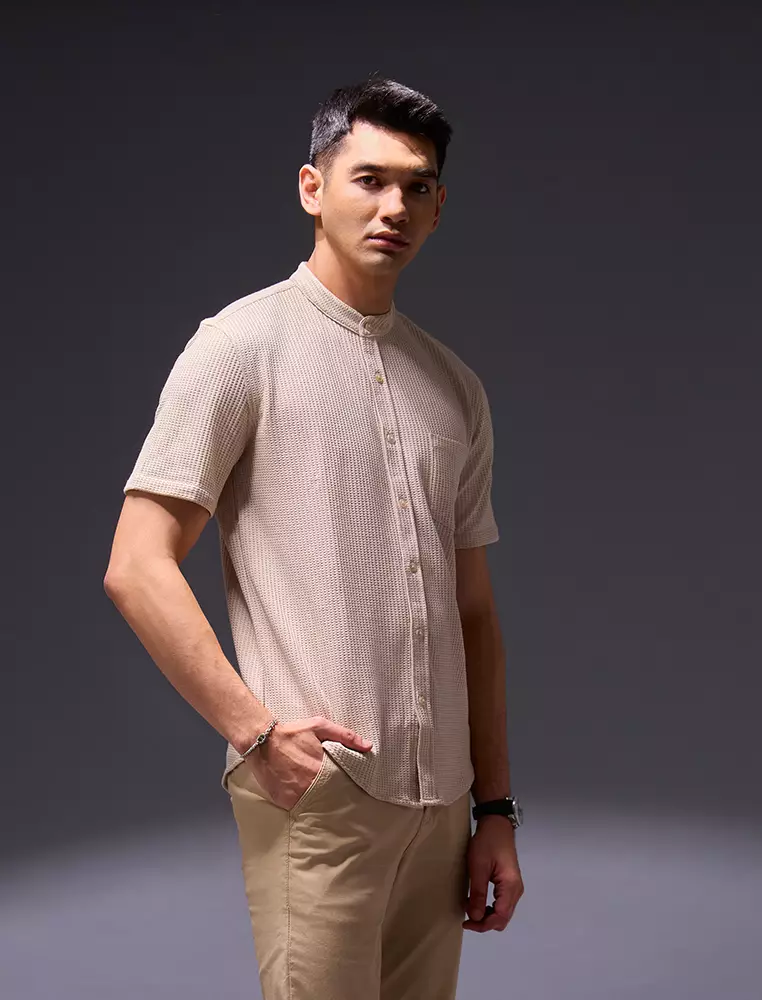 OXCON kemeja Tangan Pendek Waffle Kerah Collarless Cream