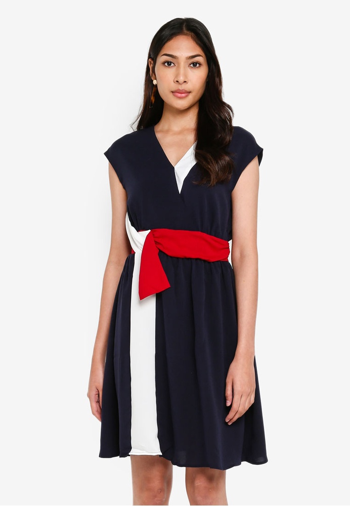 ZALORA Indonesia: Toko Sepatu dan Fashion Online Â® | Fashion, Dresses with sleeves, Short sleeve 