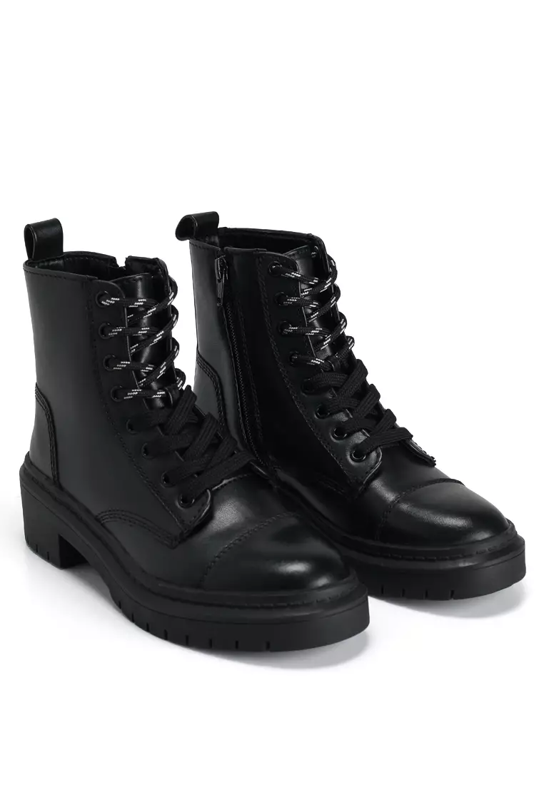 Goer-In Boots