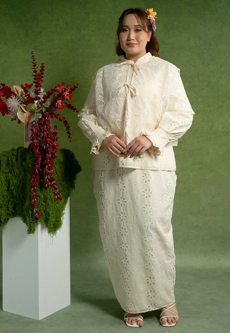Amelia Plus Kedah Kurung with Vest Set