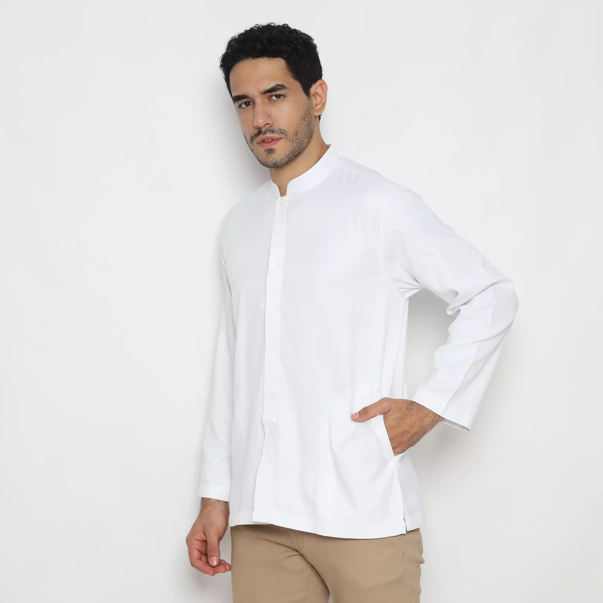 Platini Kemeja Koko Pria Lengan Panjang Katun White 961293