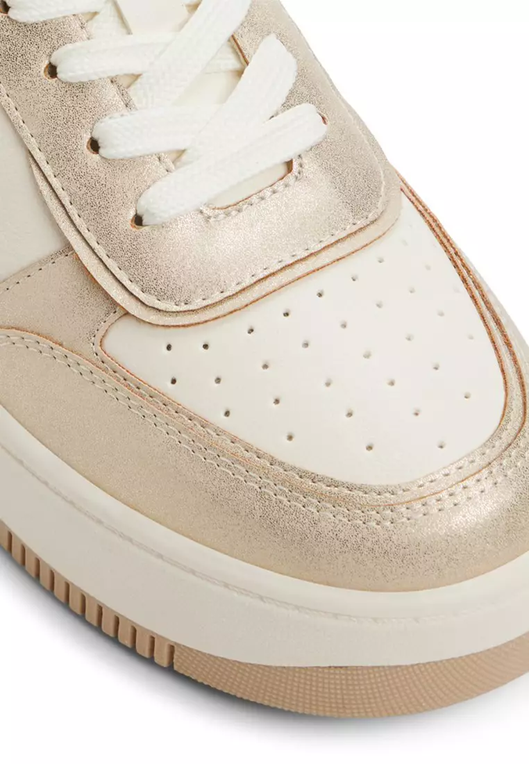 Freshy Sneakers