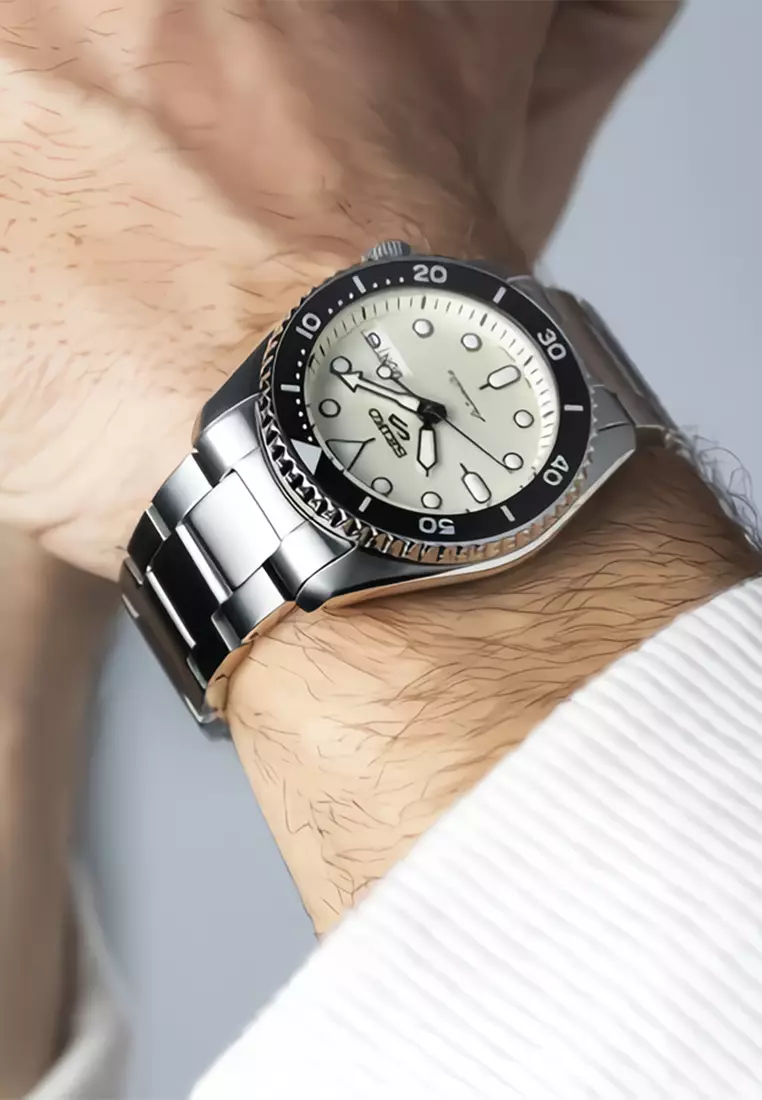 Seiko 5 Sports SRPK31K1 - Jam Tangan Automatic Pria - Silver Stainless Steel