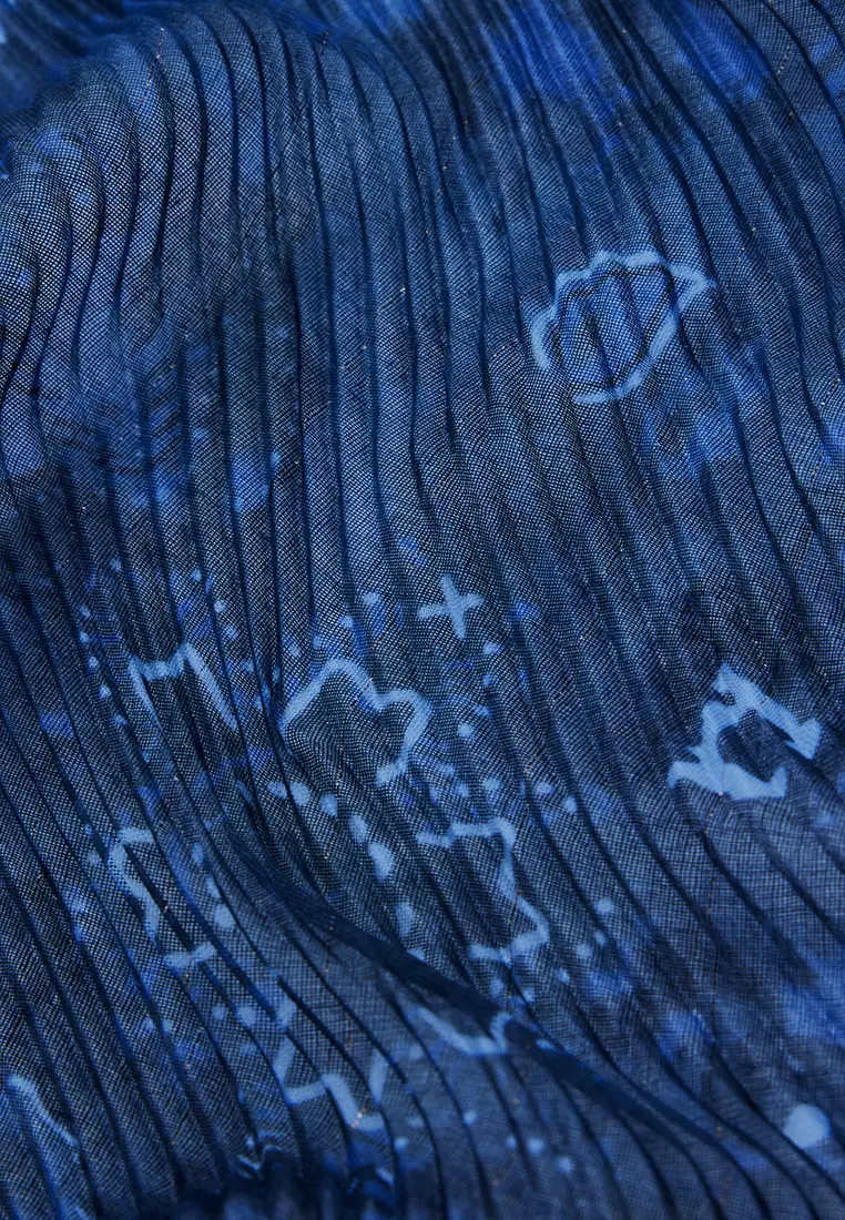 Large rectangular paisley scarf