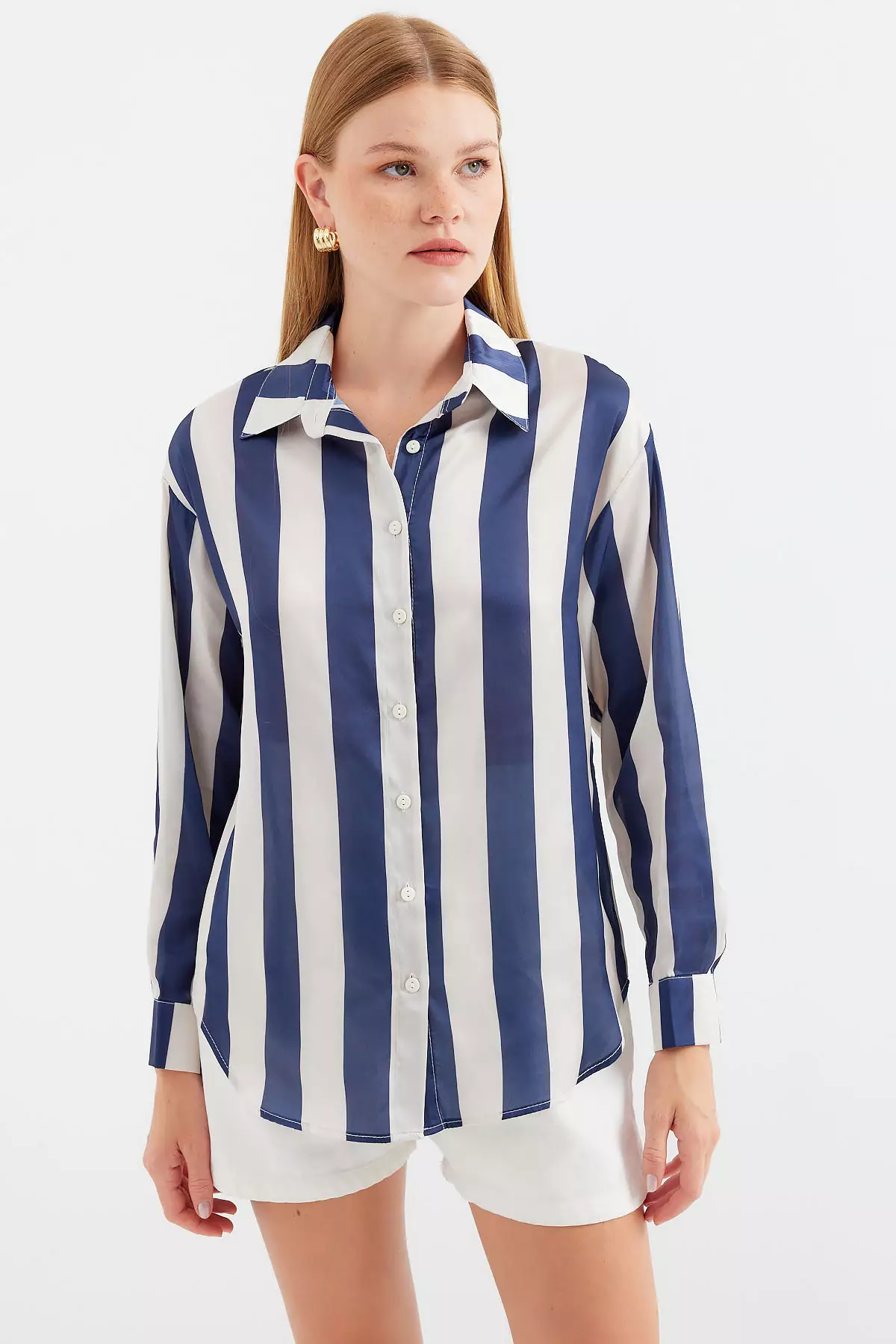 Long Sleeves Collared Shirt
