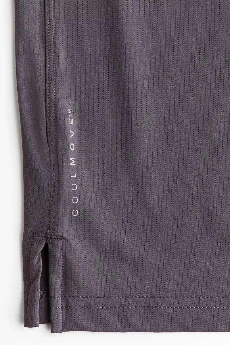 Muscle Fit Sports T-shirt with CoolMove™