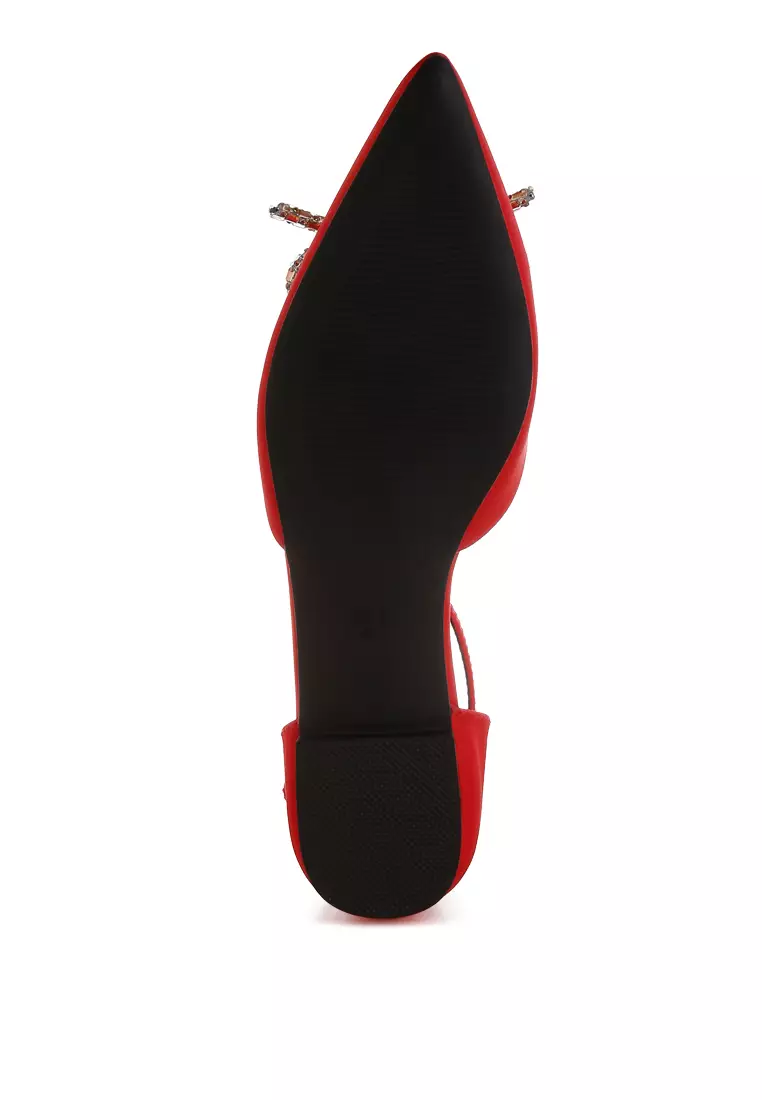 Sandal Datar Pita Detail Berlian Imitasi Warna Merah