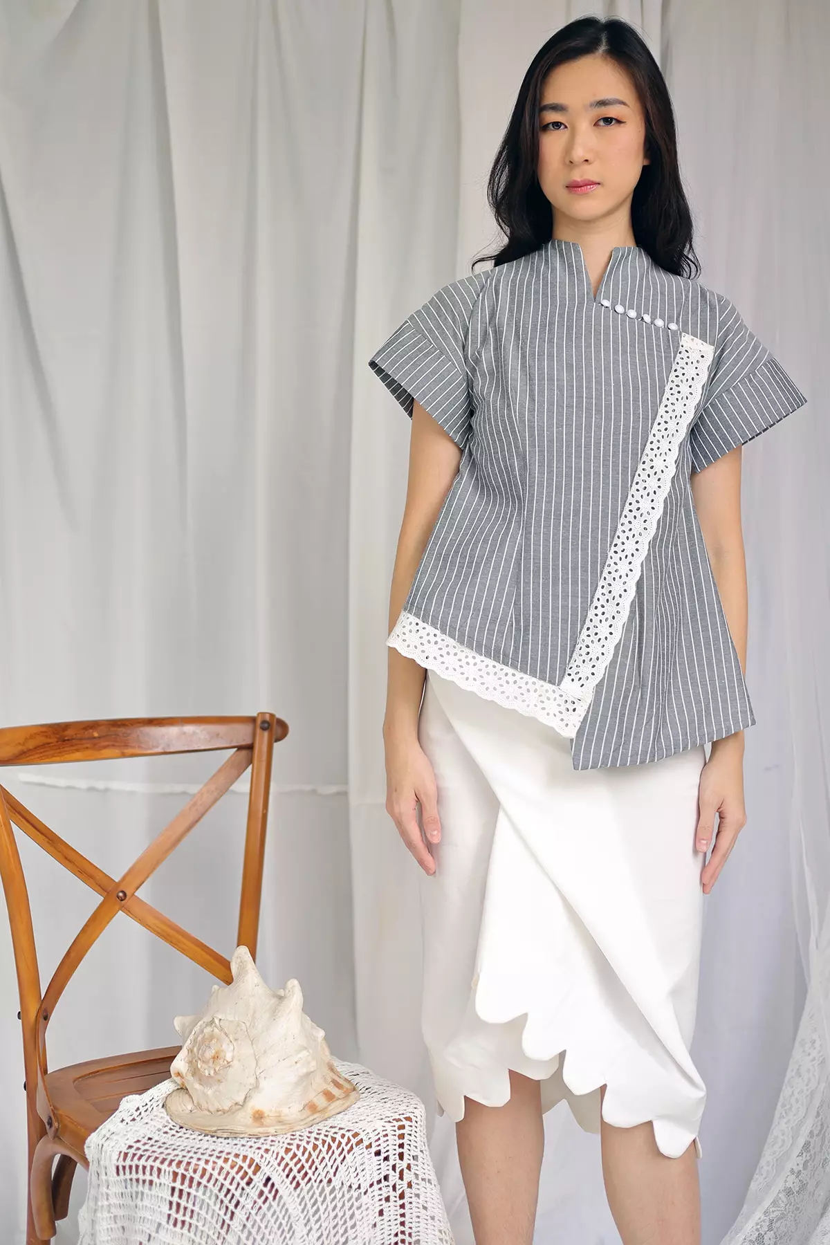 Serodja High Neck Grey Stripes Kebaya Janggan