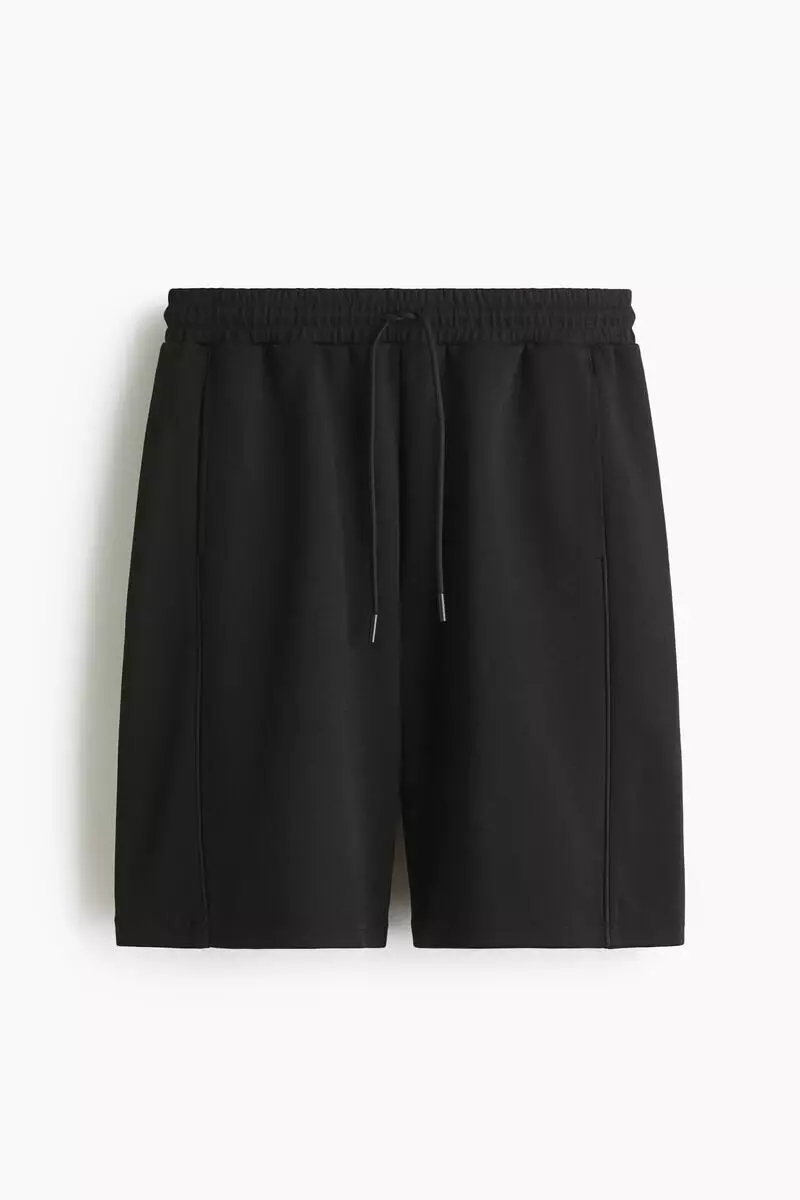 Loose Fit Sports shorts with DryMove™