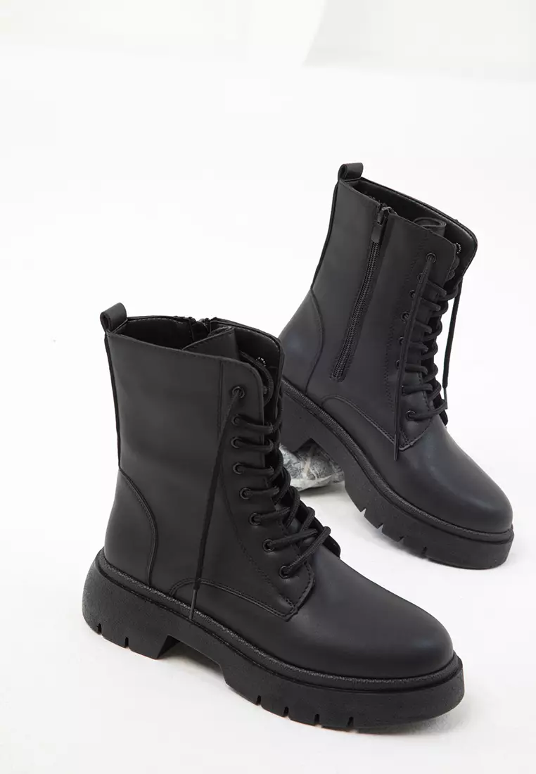 Women's Black Boots - 1995 Model Bootie