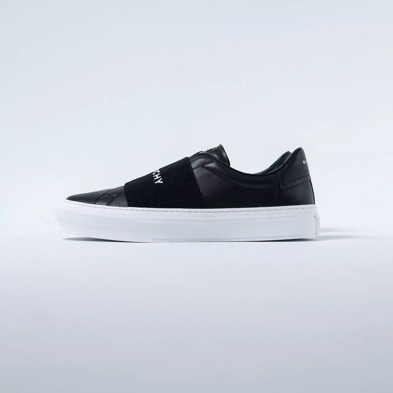 Sepatu GIVENCHY URBAN TEXT STRAP BLACK SNEAKER 100% ORIGINAL