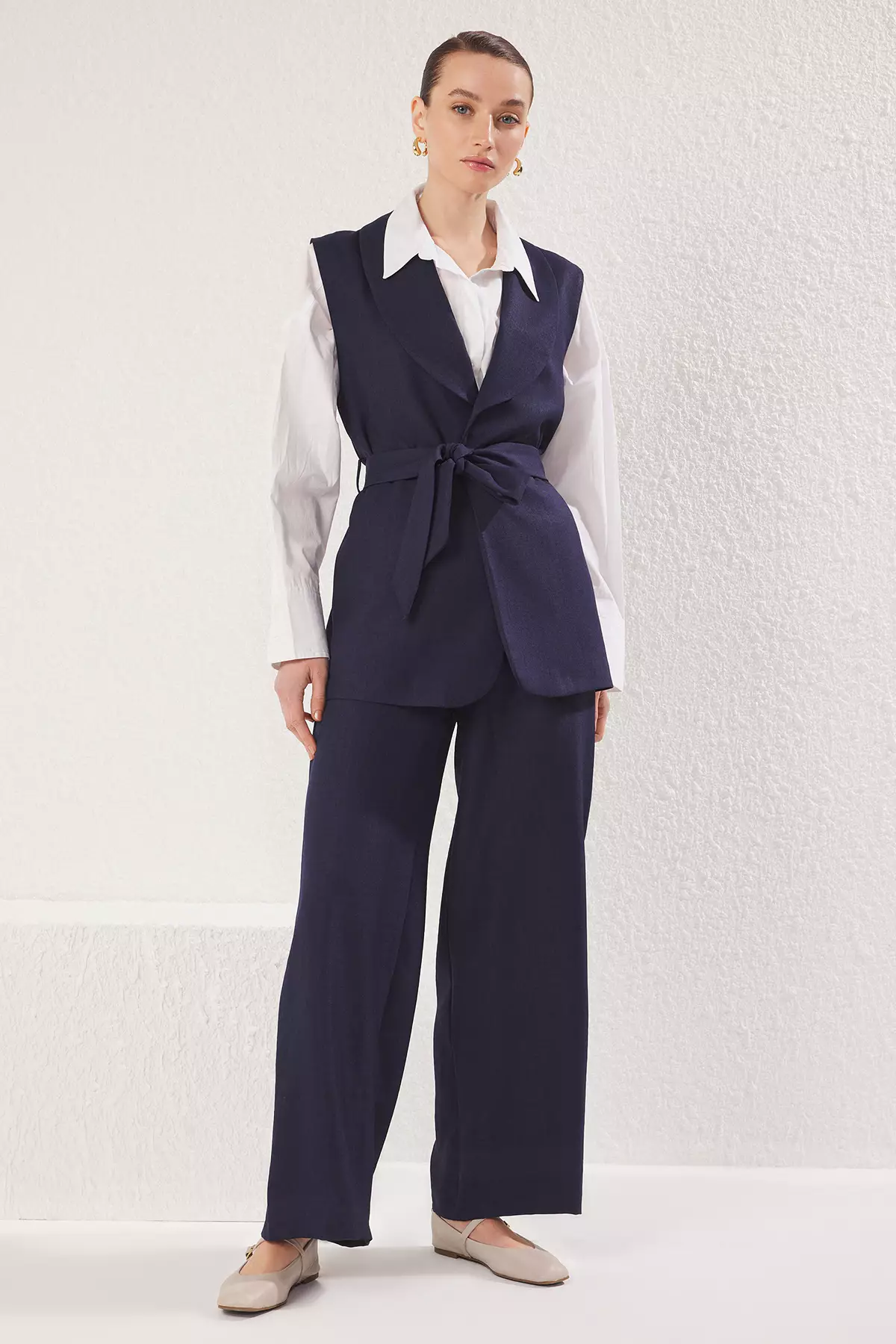 Buy Trendyol MODEST Linen-Look Vest and Pants Set 2025 Online | ZALORA