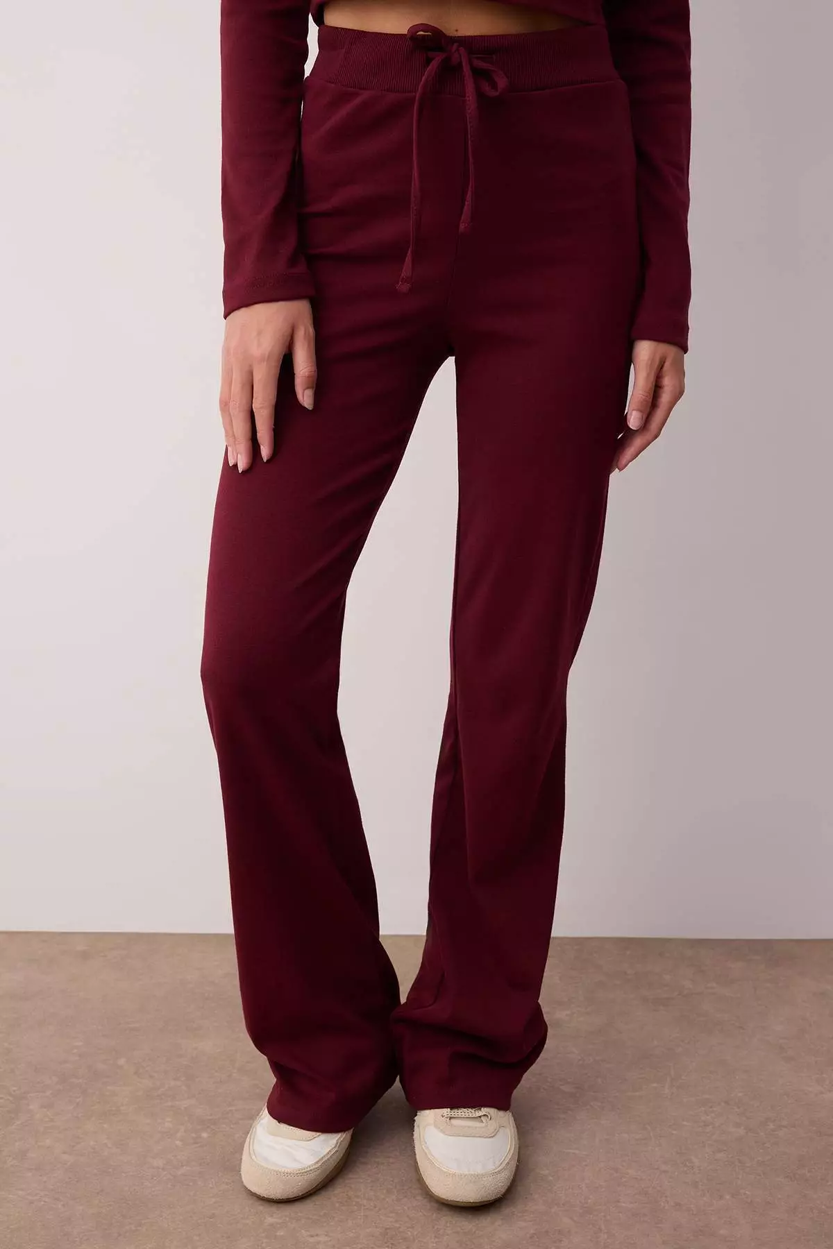 Burgundy Slim/Fitted Stretch Knitted Bottom Top Suit