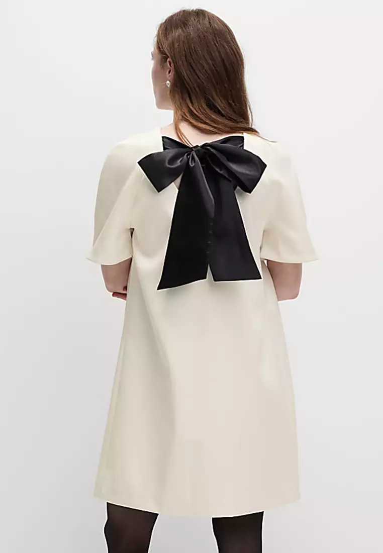 Bow Detail Round Neck Mini Shift Dress