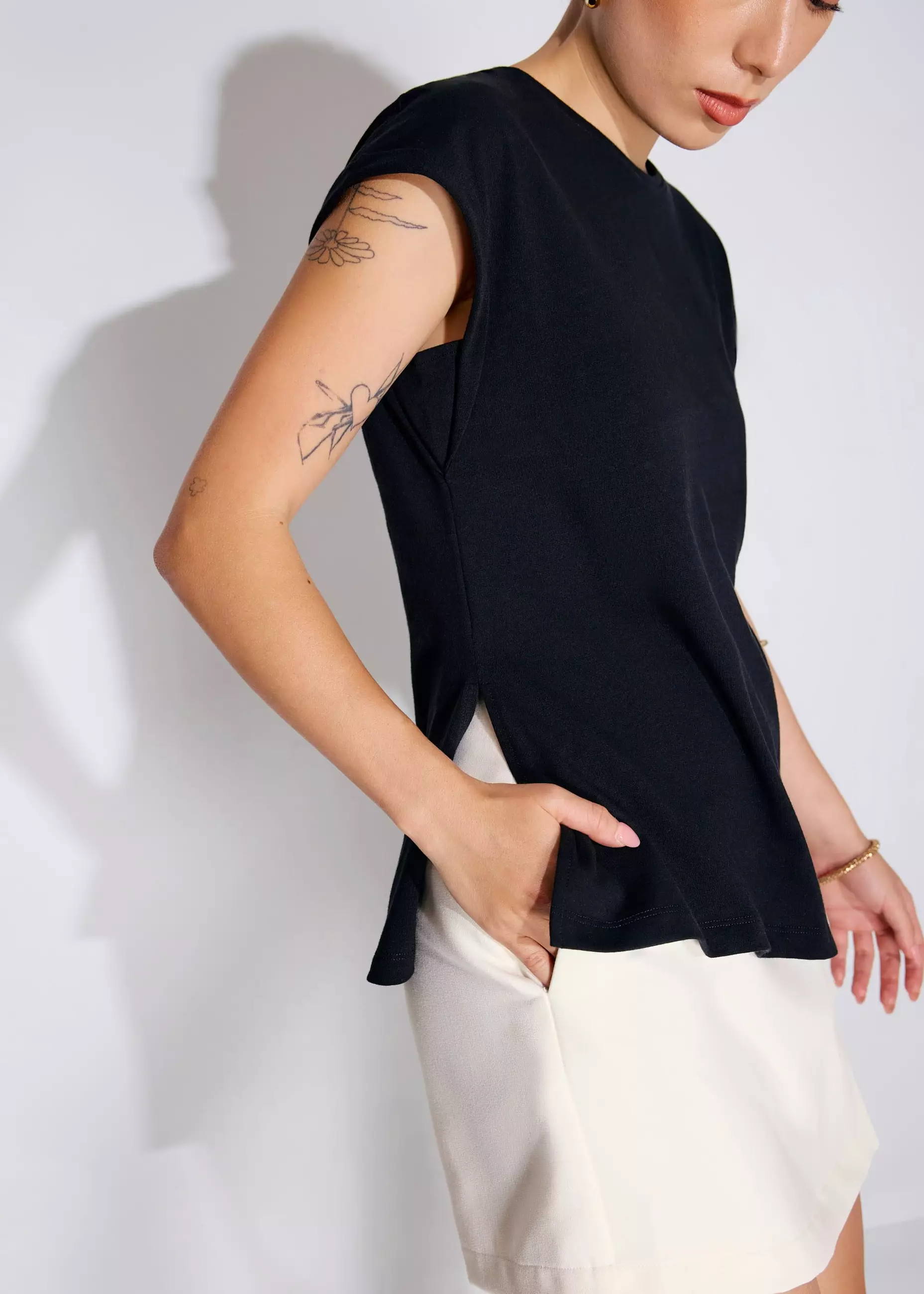 Atasan Wanita - Kelly Cotton Round Neck Drop Shoulder T-shirt