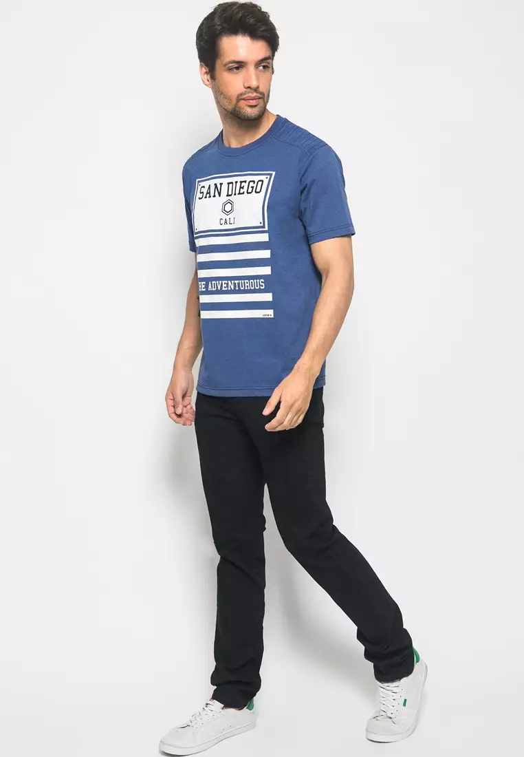 Johnwin - Kaos Pria - Sablon - Biru - Lengan Pendek - ATS.622.M339.01.C S/S - Free Keychain