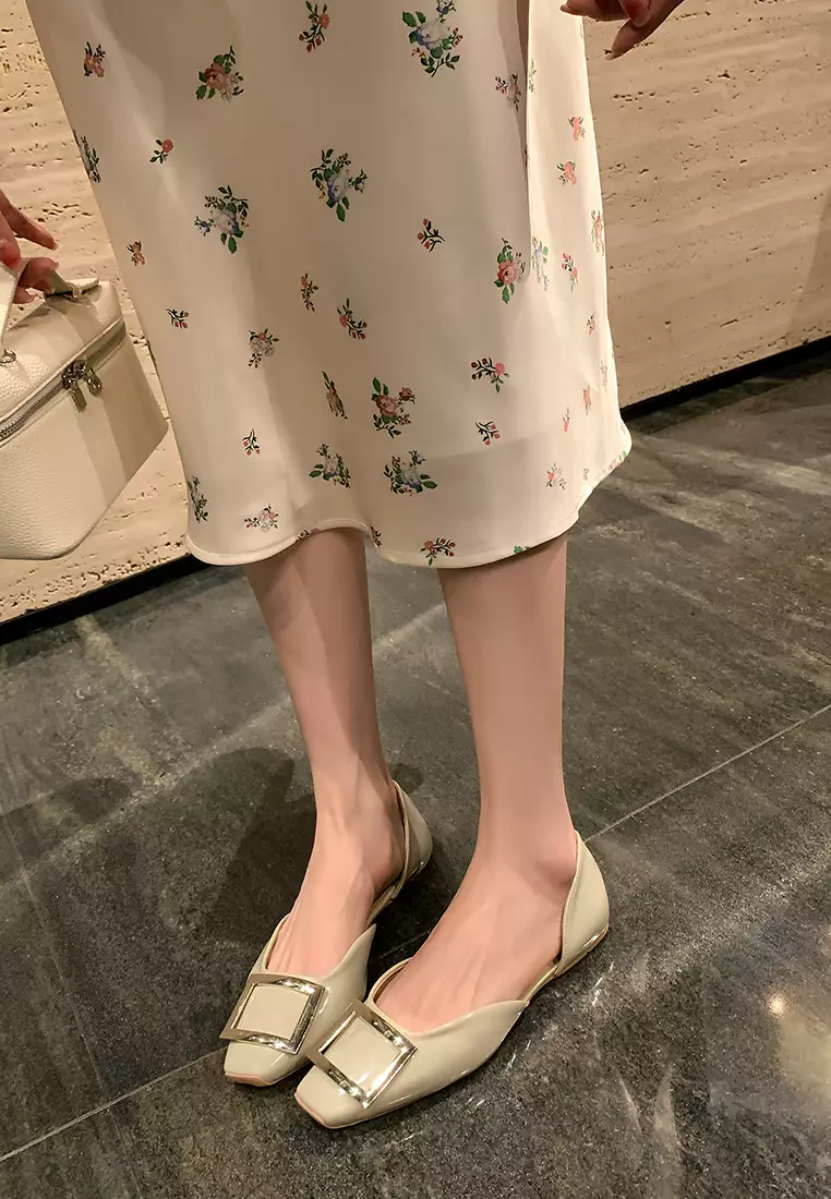 方扣鏤空平底鞋 WW1228-1