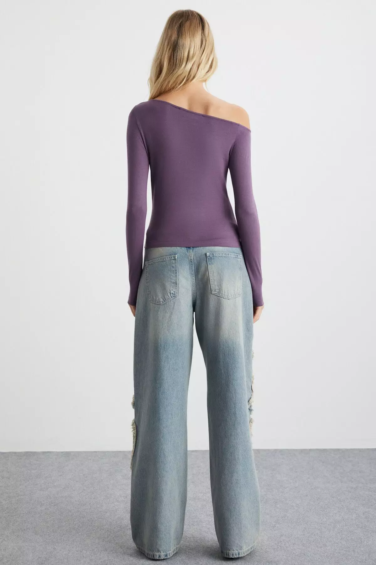 Emely Asymmetrical Blouse