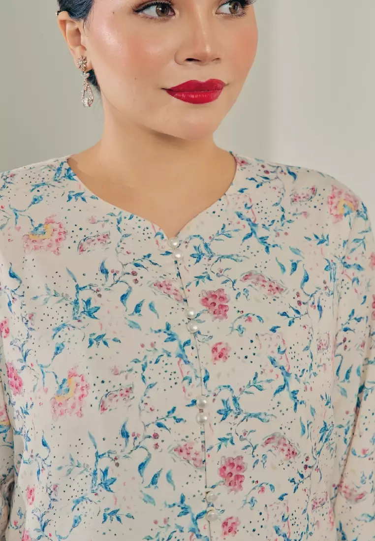 KURUNG KEMBOJA SET in Krim White