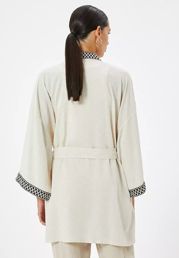 Oversize Linen Kimono 3/4 Sleeve Pattern and Belt Detail