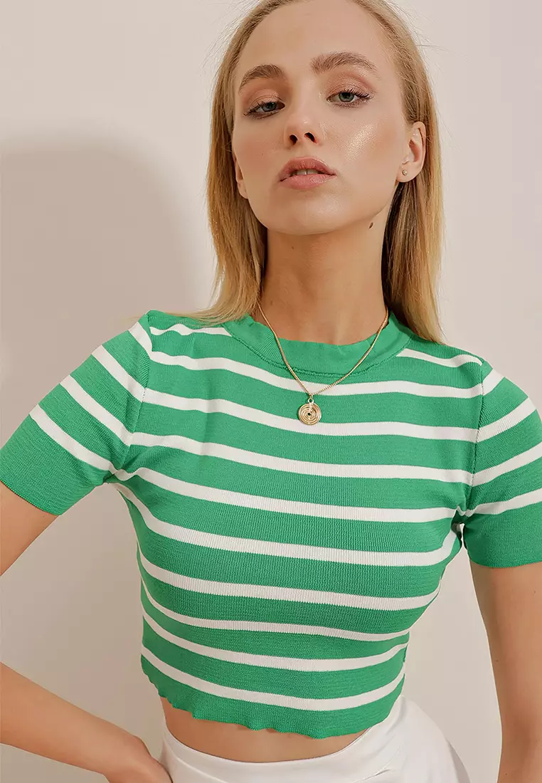 Crew Neck Stripe Crop Knit Top