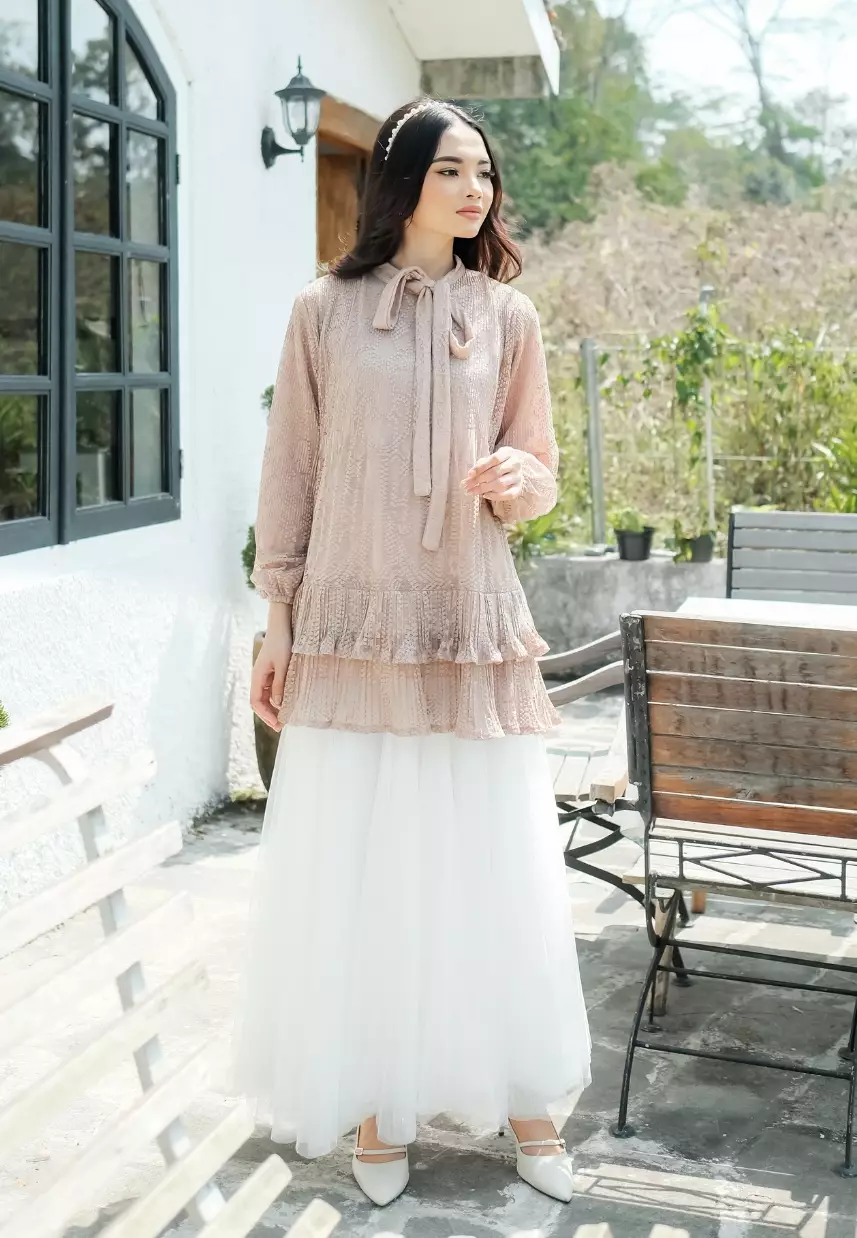 Willow Blouse - Nude