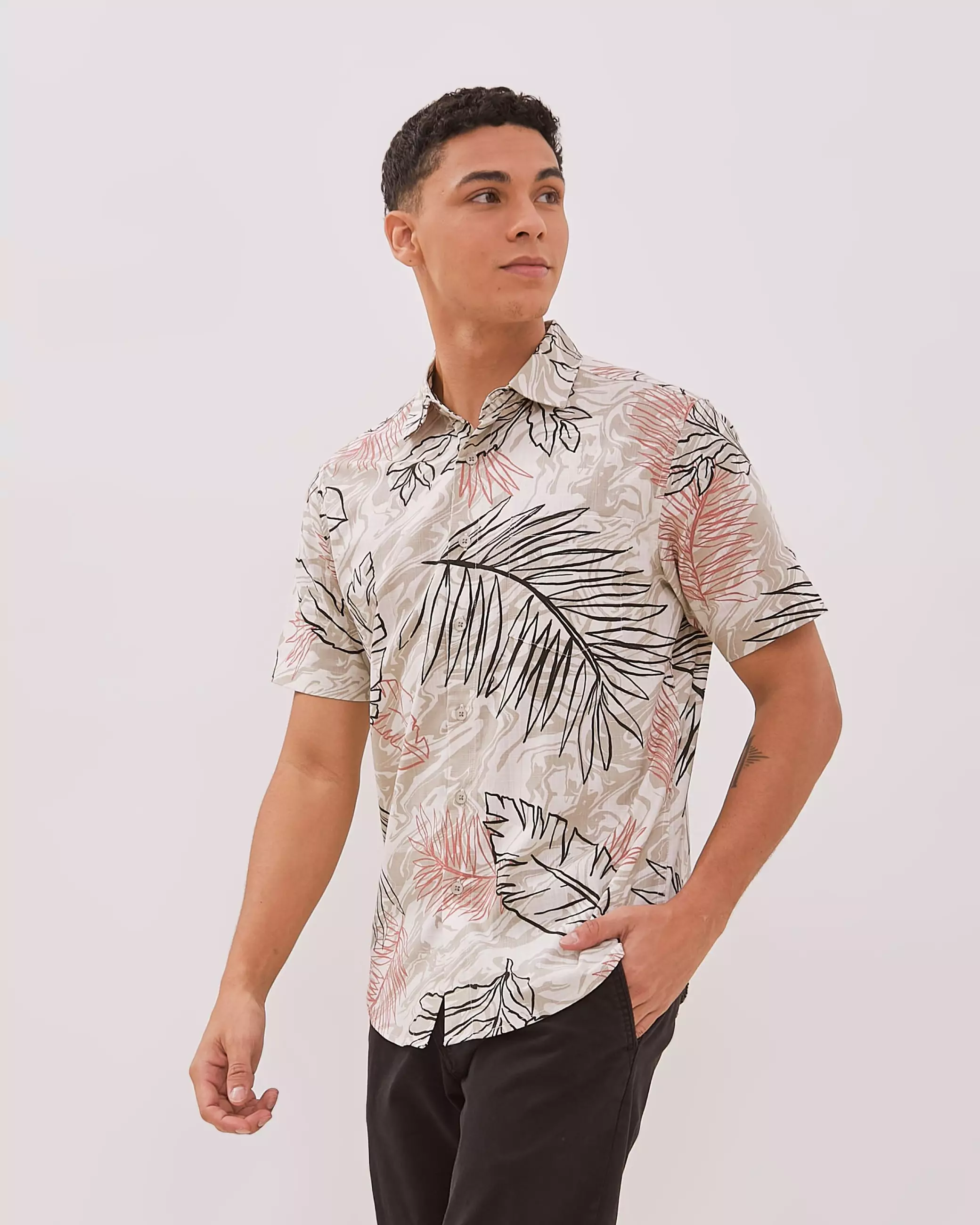 AMK Kemeja Motif Pria Lengan Pendek SHP Hans Ss Beige