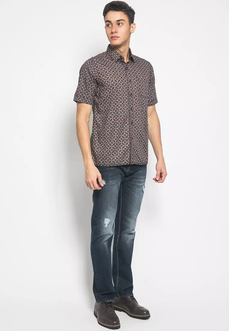 Regular Fit - Kemeja Casual - Full Motif - Maroon