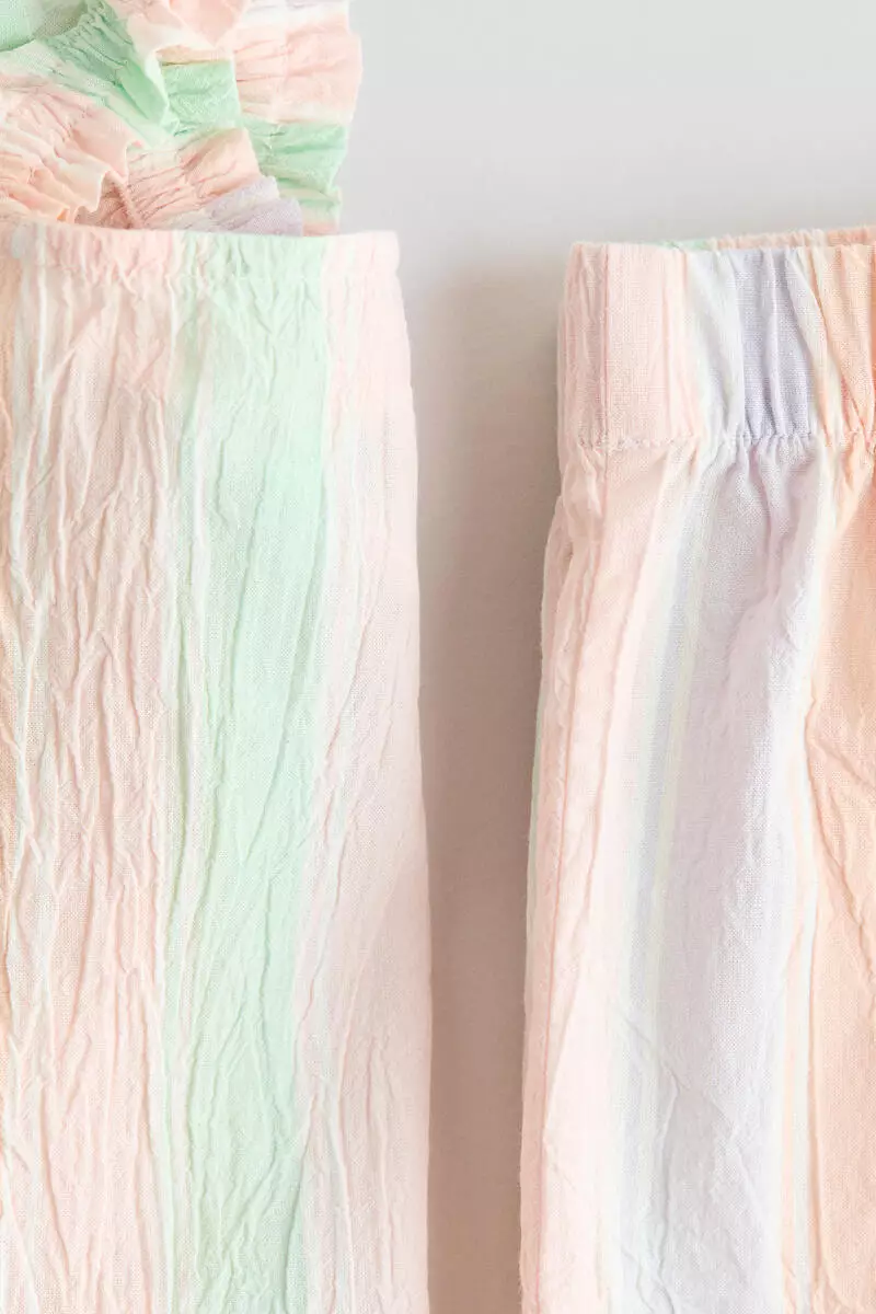 2-piece frill-trimmed cotton set