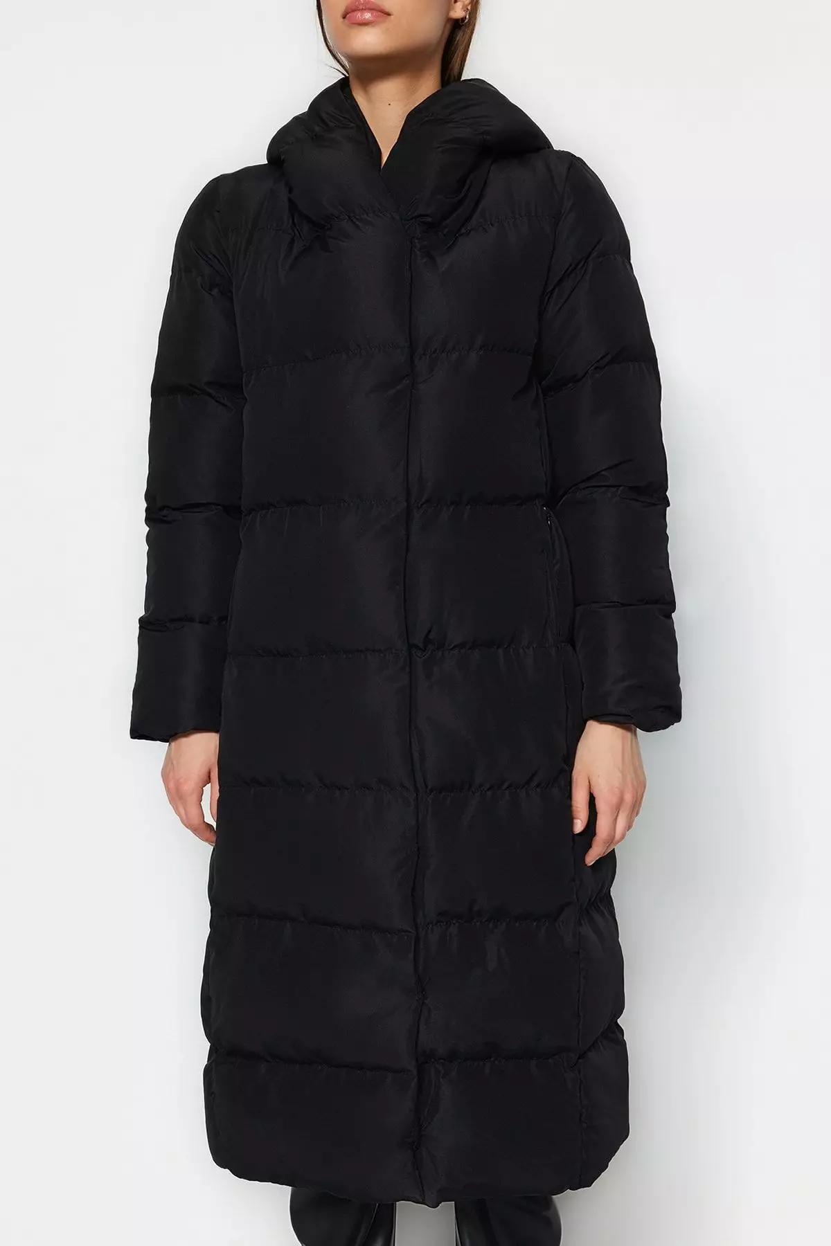 Black Regular Fit Side Snap Closure Water Repellent Long Inflatable Coat Twoaw24Mo00044