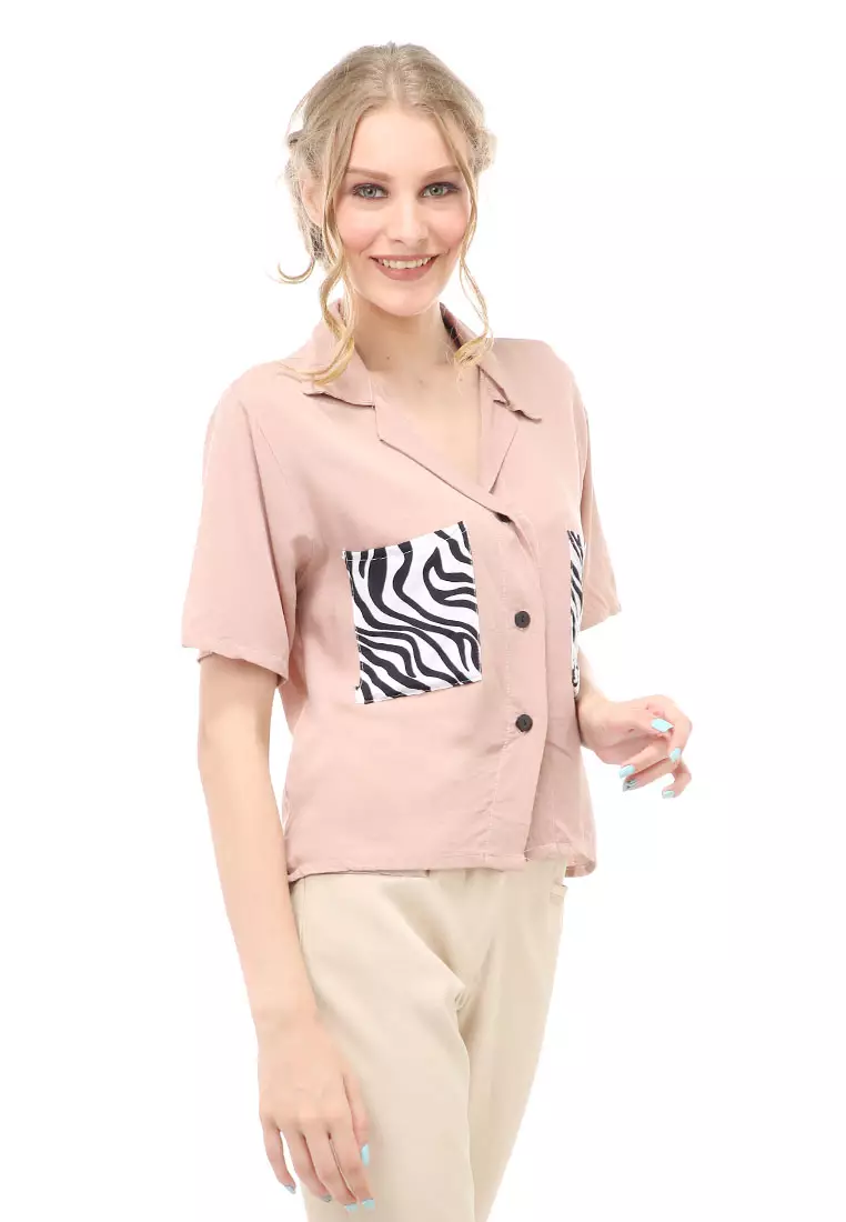 Holly Atasan Kasual Kemeja Wanita 2 Kantong Lengan Pendek Material Rayon ORIGINAL - Brown Milk