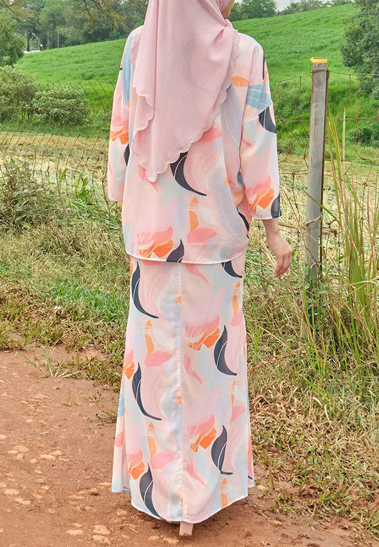 Sentosa Blouse & Skirt - Peach Abstract