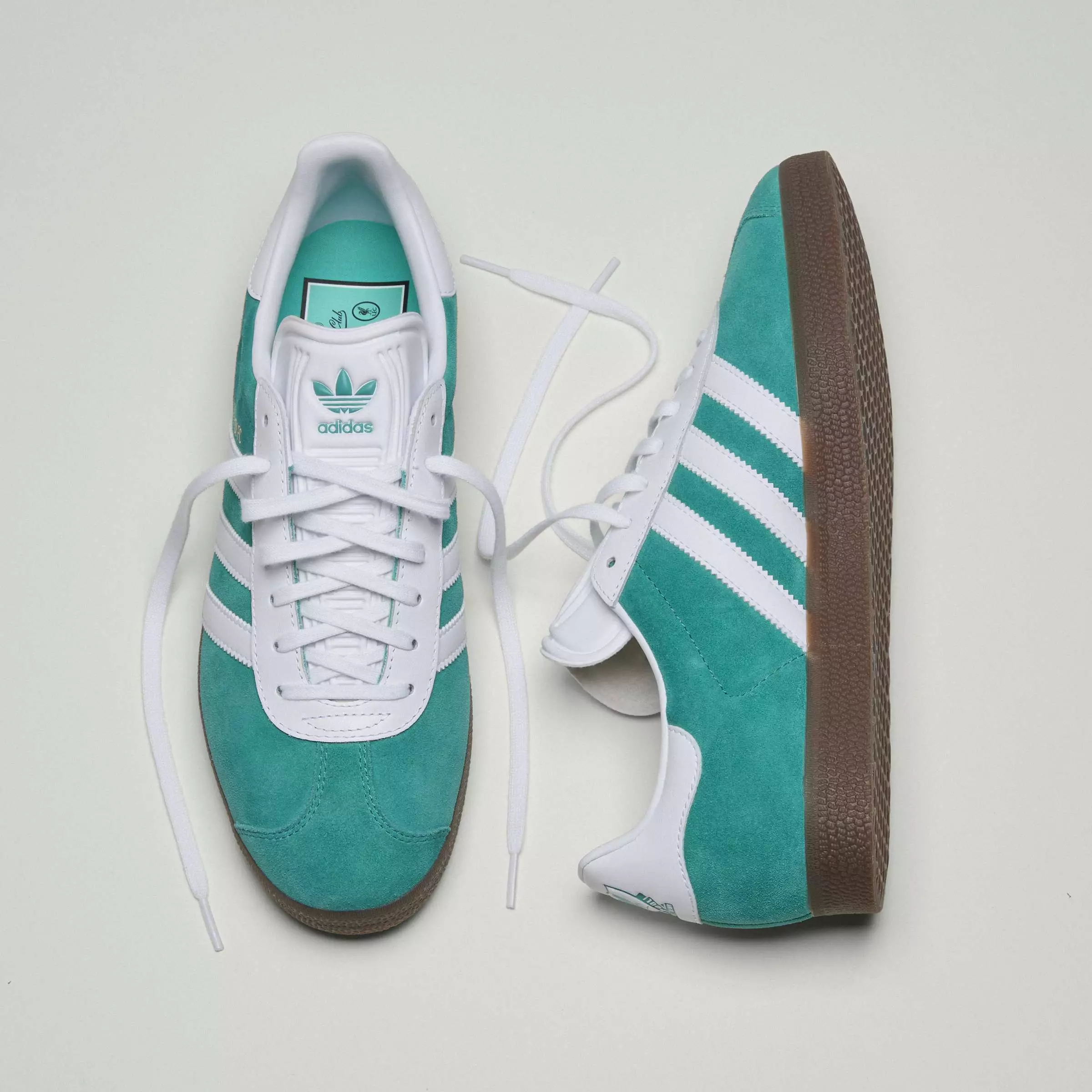 Liverpool FC adidas Gazelle Men Shoes  -  LFC Sepatu Original Pria 