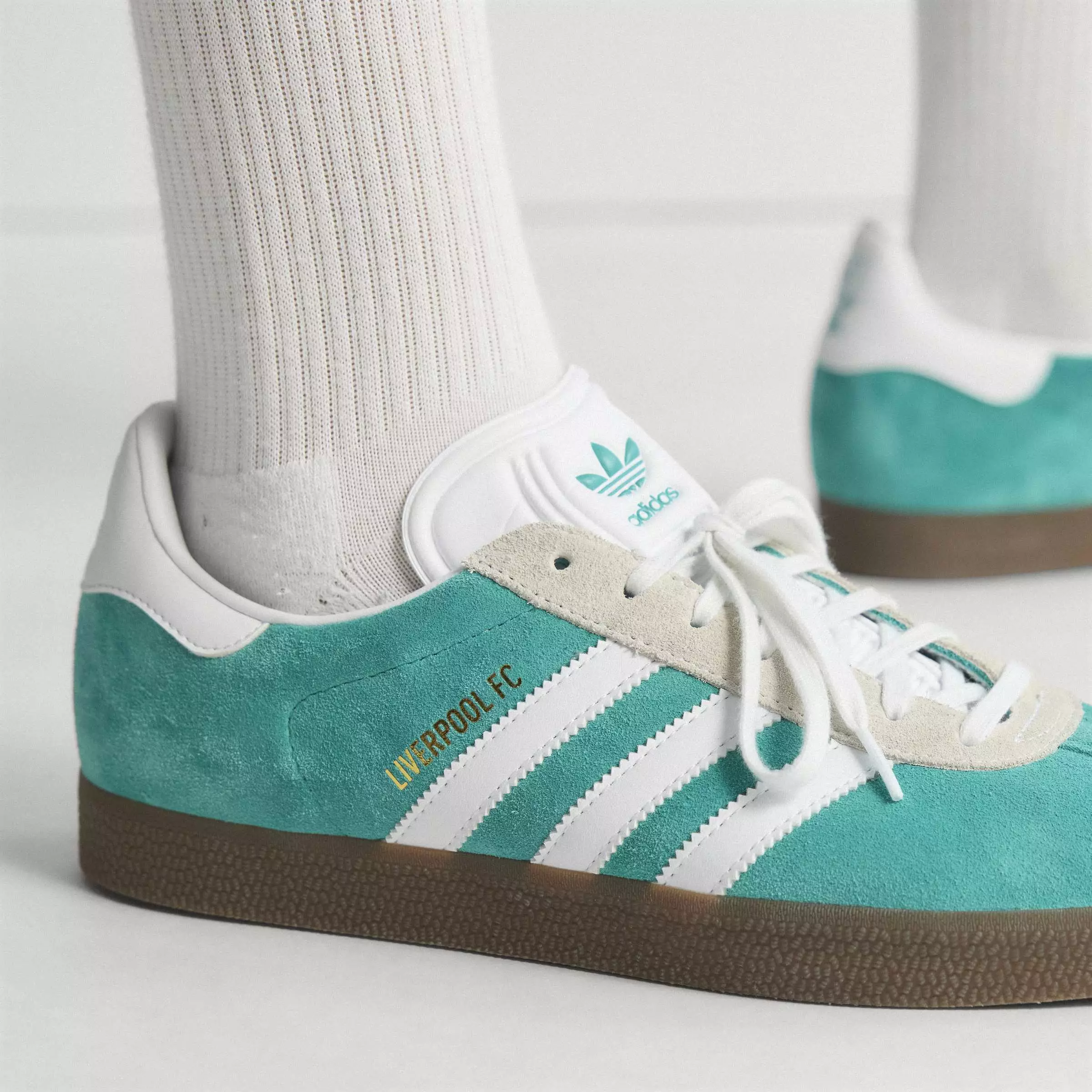 Liverpool FC adidas Gazelle Men Shoes  -  LFC Sepatu Original Pria 