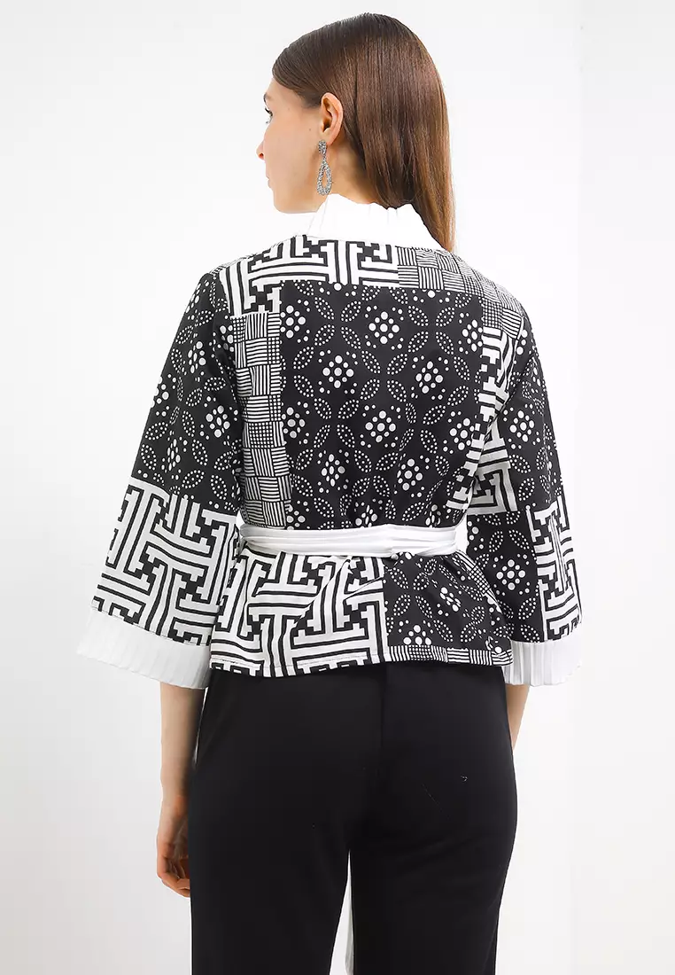 Outer Anjani Black Cardigan Batik Garutan