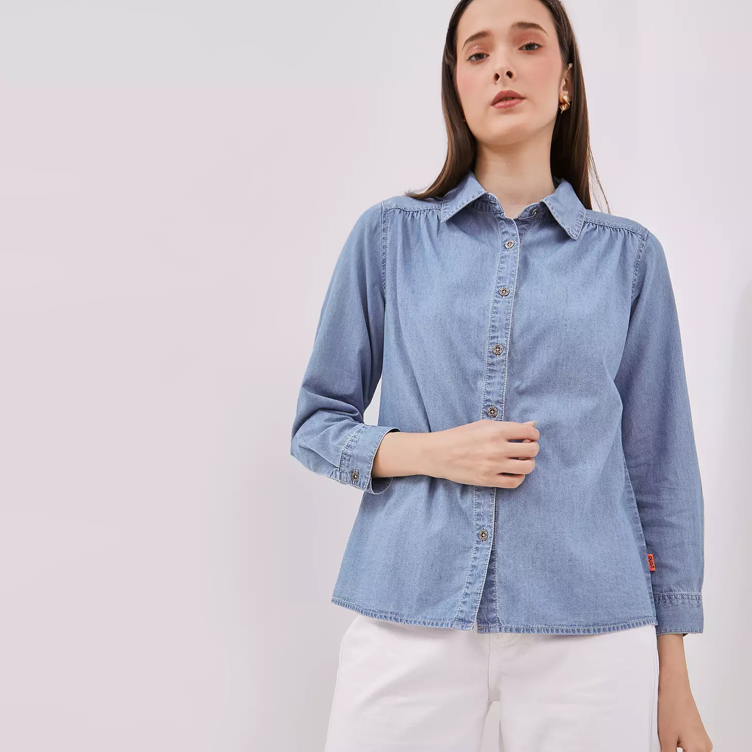 DUST Kemeja Denim Avery Light Blue  (D.116441)