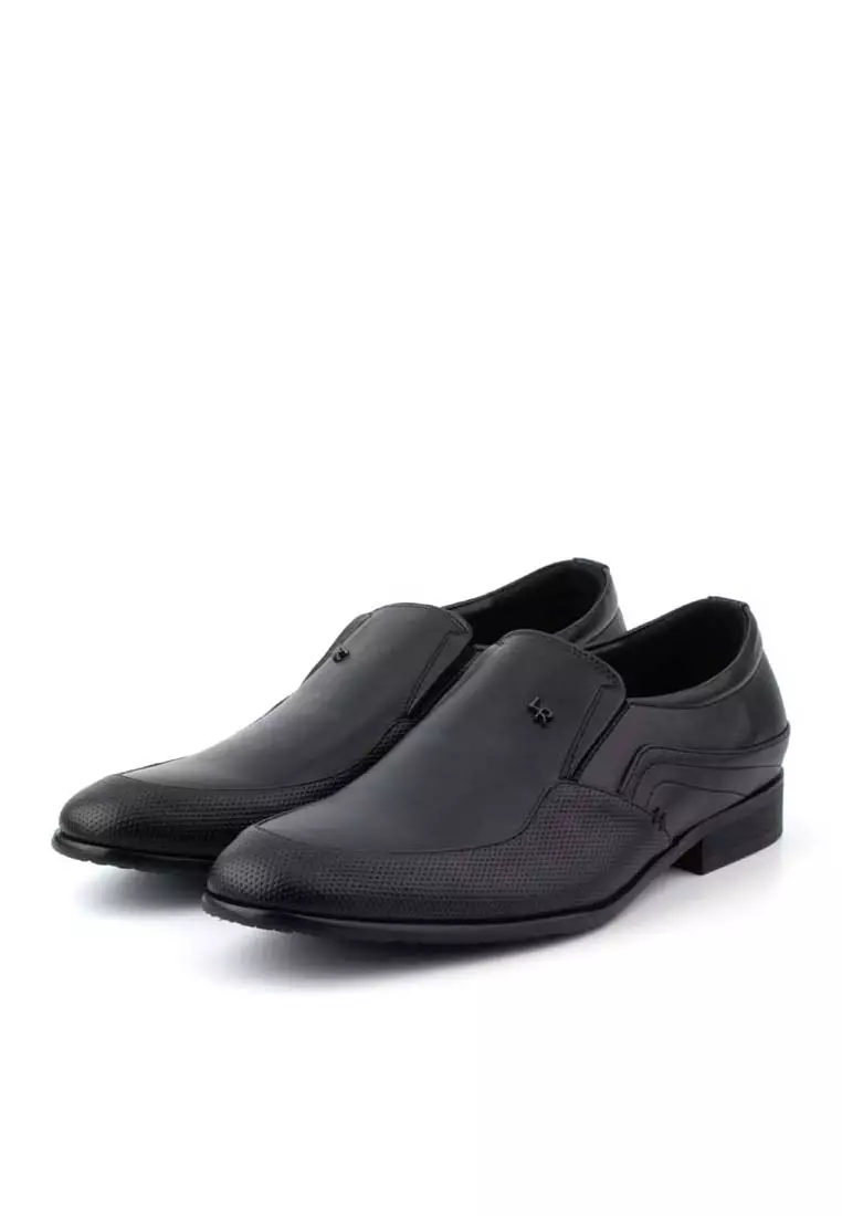 Mens black trainers on sale smart