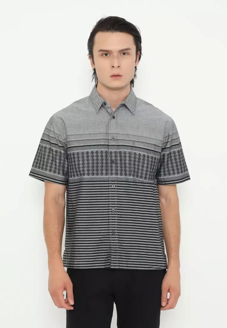 POLICE Kemeja Border Printing Regular Fit Pria