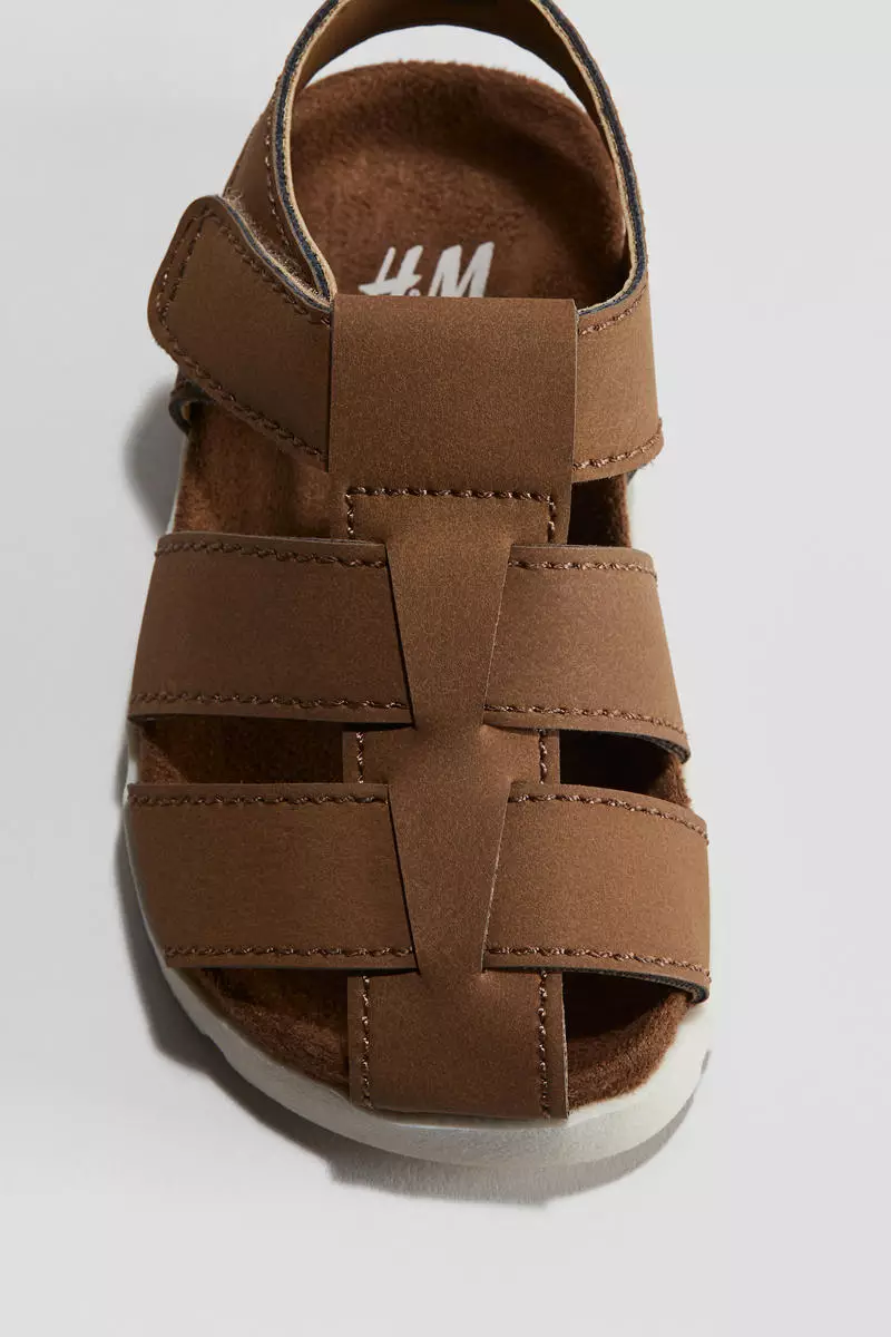 Fisherman sandals