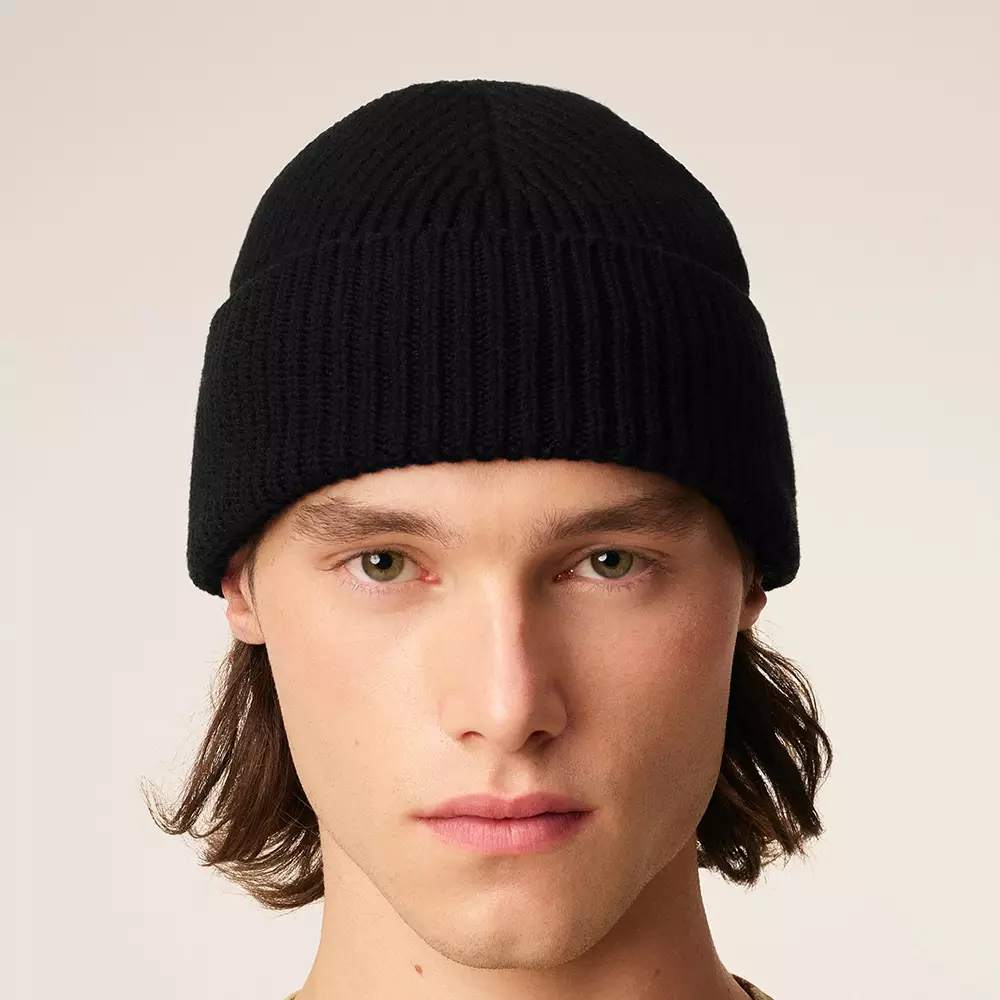 Red Ami De Coeur Felted Merino Wool Beanie Black