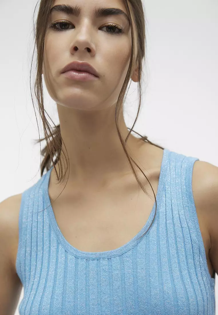 Sleeveless U-Neck Top