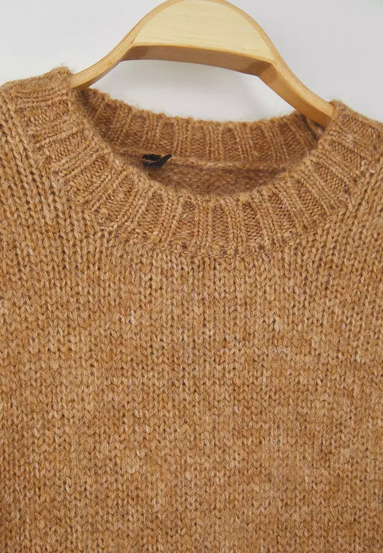 Wardrobe Essentials Camel Soft Textured Loose Fit Basic Knit Sweater | Twoaw26Kz00073