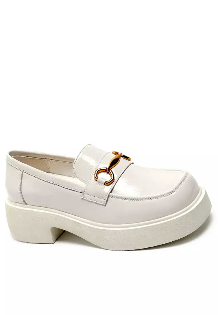 White horsebit hotsell loafers