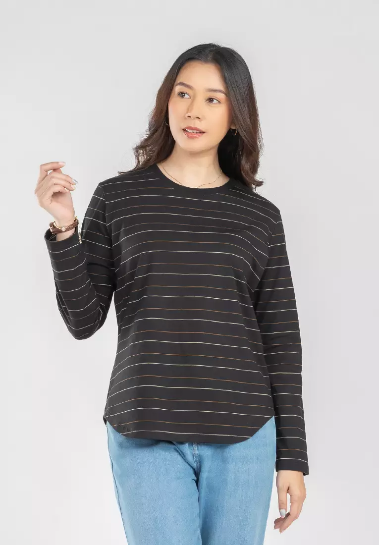 C2 Risela Black T-Shirt Wanita