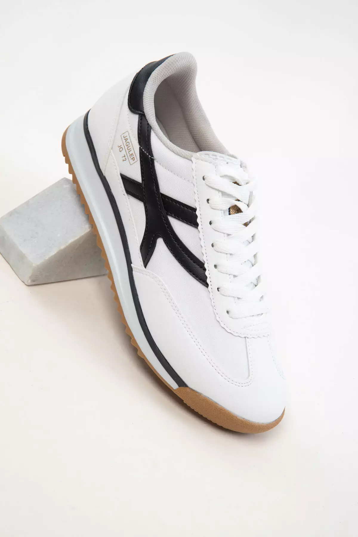 White-Black Women's Sneaker 20761