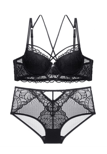 W.Excellence black Premium Black Lace Lingerie Set (Bra and Underwear) 2C82DUS5666741GS_1